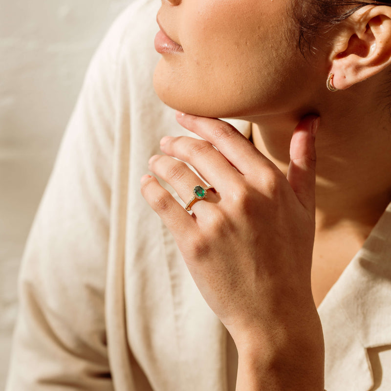 18ct Yellow Gold .72ct Emerald & Diamond Mini Sierra Ring - Ring - Walker & Hall