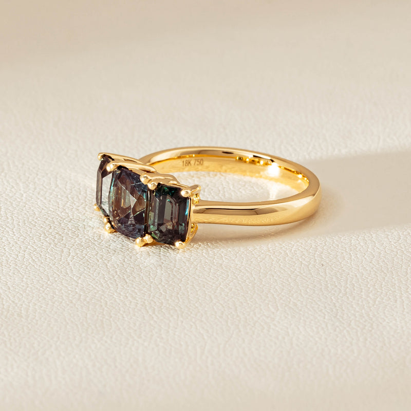 18ct Yellow Gold 3.69ct Green Sapphire Odyssey Ring - Ring - Walker & Hall