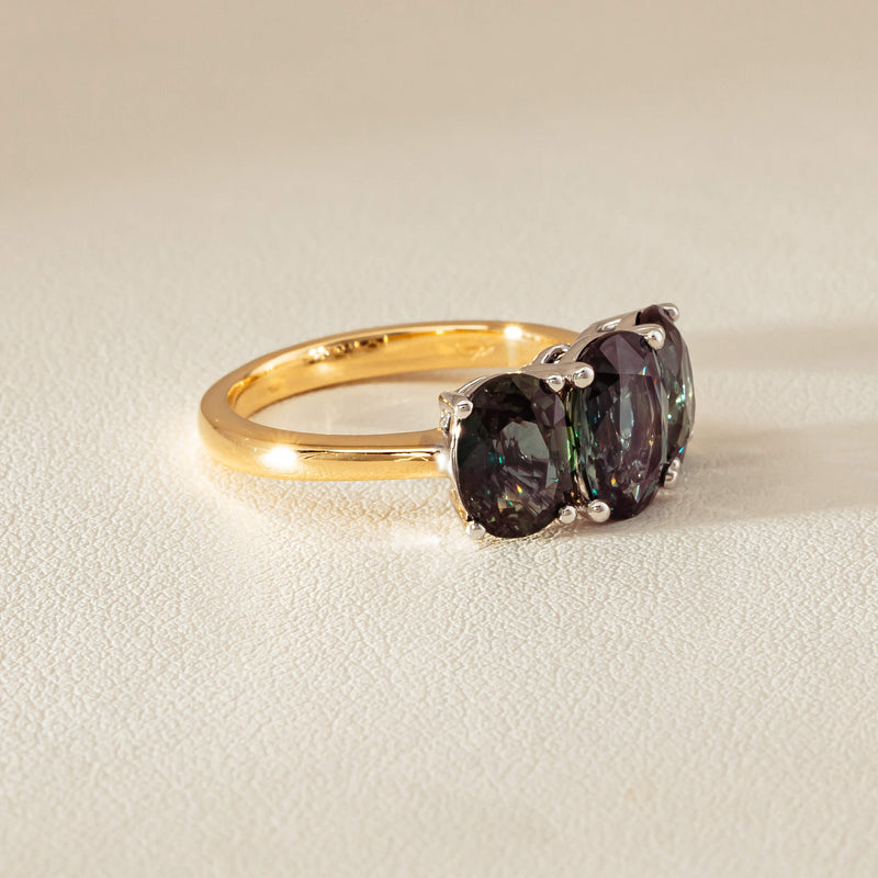 18ct Yellow Gold 5.58ct Green Sapphire Odyssey Ring - Ring - Walker & Hall