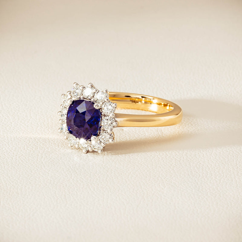 18ct Yellow Gold 2.00ct Sapphire & Diamond Belle Ring