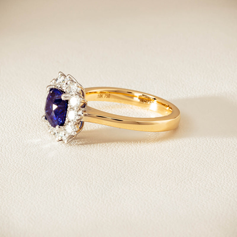 18ct Yellow Gold 2.00ct Sapphire & Diamond Belle Ring
