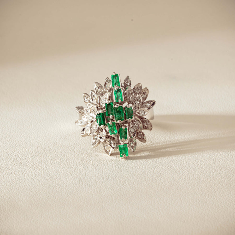 Vintage 13ct White Gold Emerald & Diamond Cluster Ring