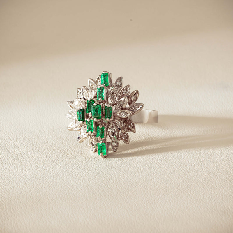 Vintage 13ct White Gold Emerald & Diamond Cluster Ring