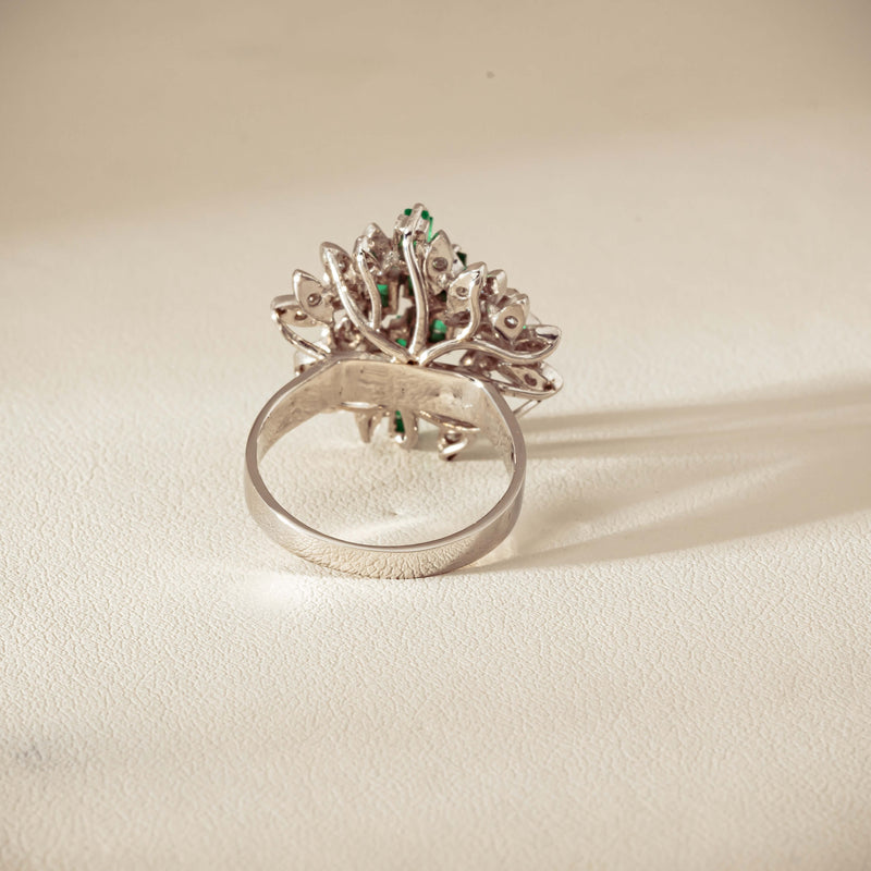 Vintage 13ct White Gold Emerald & Diamond Cluster Ring