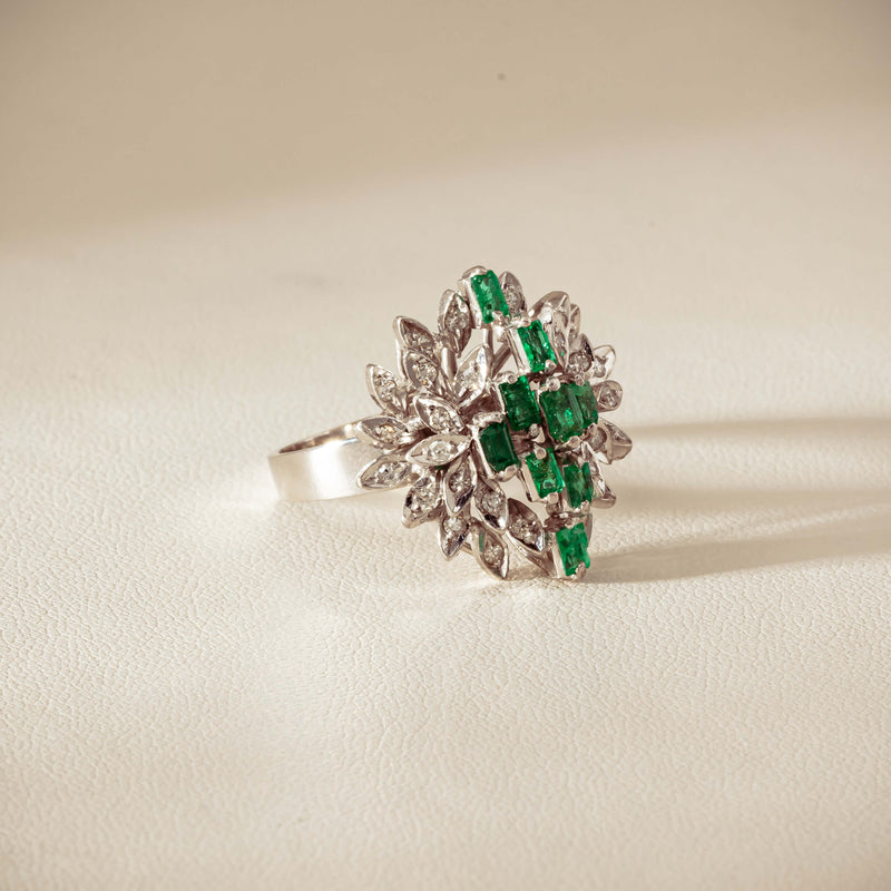 Vintage 13ct White Gold Emerald & Diamond Cluster Ring