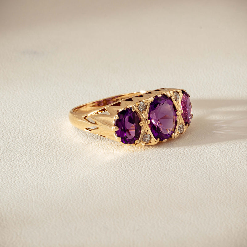 Deja Vu 9ct Gold Amethyst & Diamond Ring - London 1972