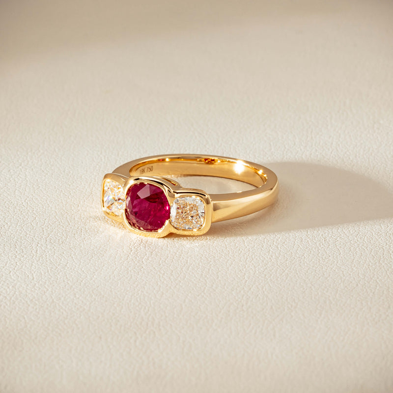 18ct Yellow Gold 1.52ct Ruby & Diamond Rubover-Set Ring