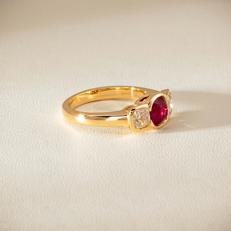 18ct Yellow Gold 1.52ct Ruby & Diamond Rubover-Set Ring