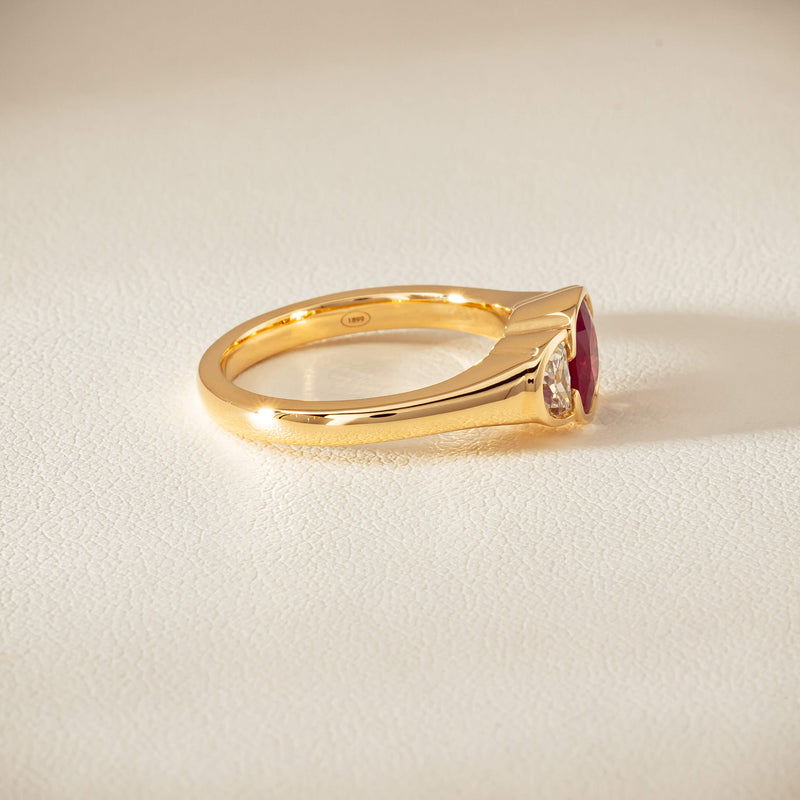 18ct Yellow Gold 1.46ct Ruby & Diamond Rubover-Set Ring