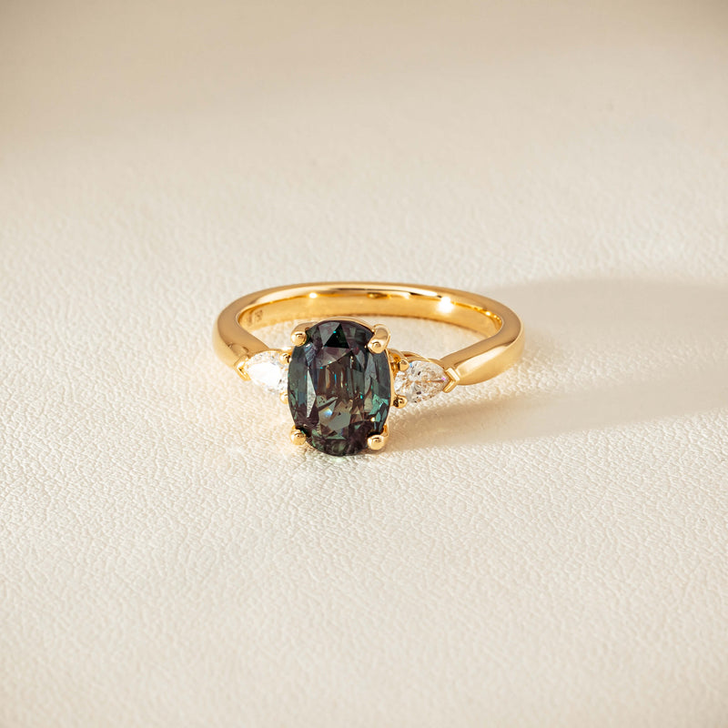 18ct Yellow Gold 3.01ct Green Sapphire & Diamond Ayla Ring