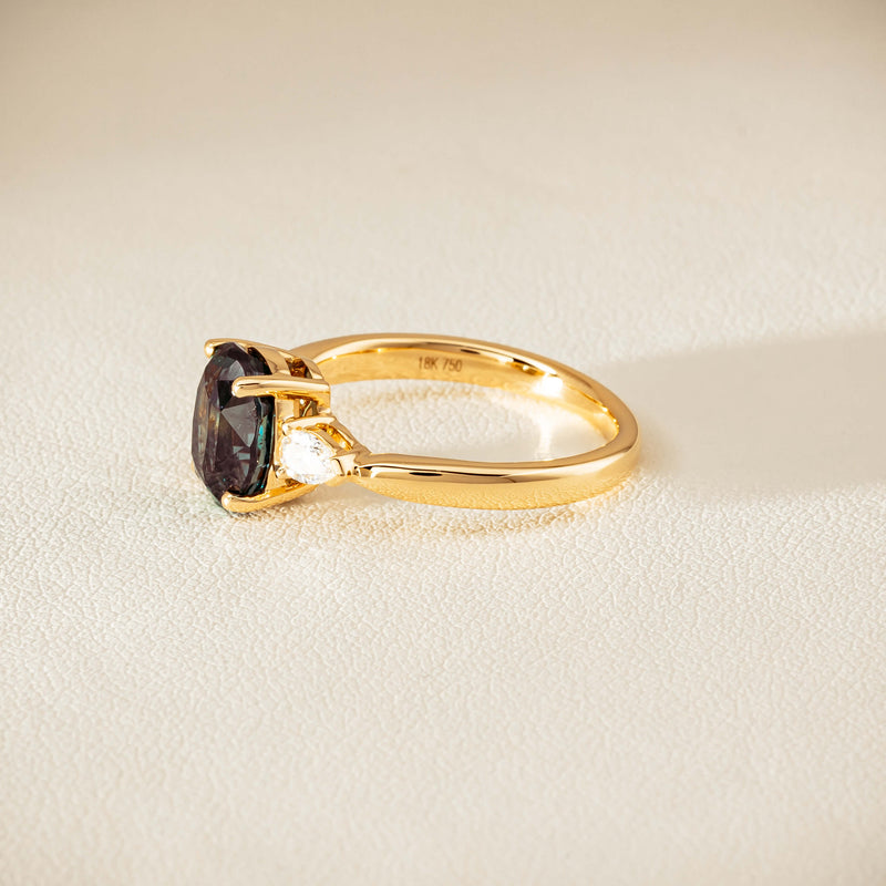 18ct Yellow Gold 3.01ct Green Sapphire & Diamond Ayla Ring