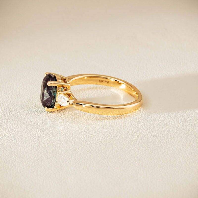 18ct Yellow Gold 3.01ct Green Sapphire & Diamond Ayla Ring