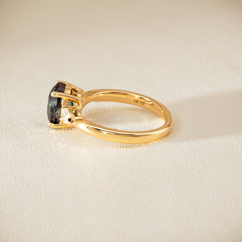 18ct Yellow Gold 3.01ct Green Sapphire & Diamond Ayla Ring