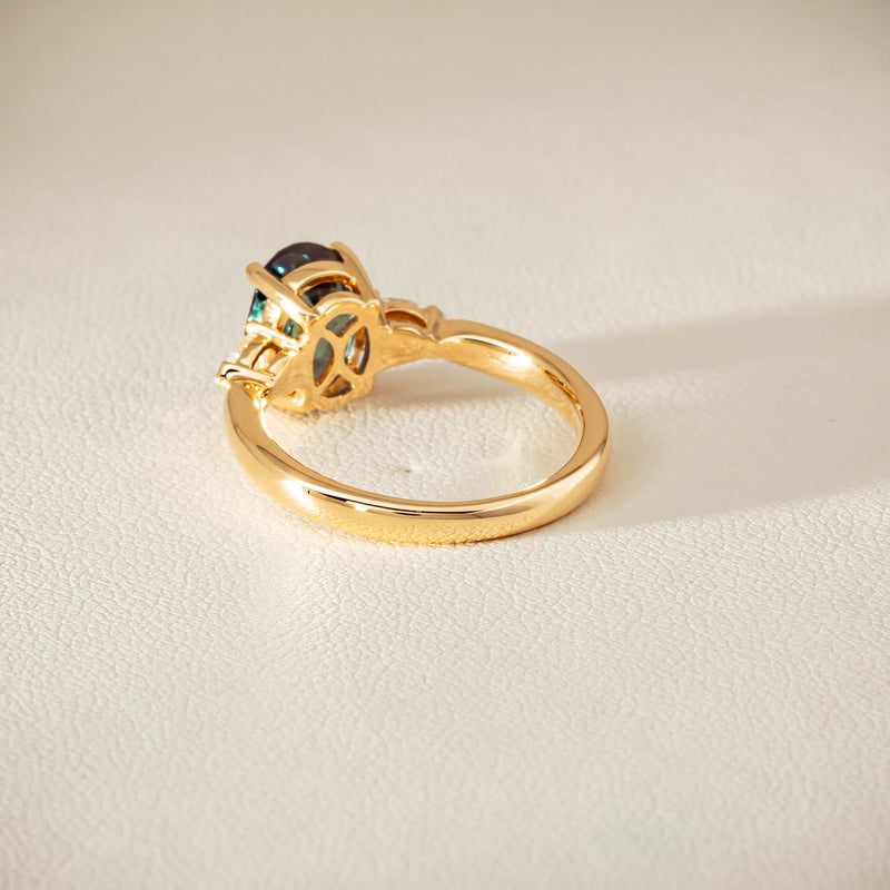 18ct Yellow Gold 3.01ct Green Sapphire & Diamond Ayla Ring
