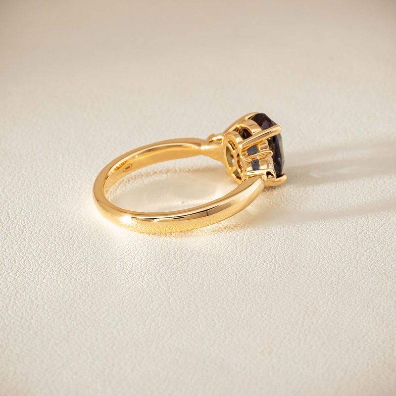 18ct Yellow Gold 3.01ct Green Sapphire & Diamond Ayla Ring