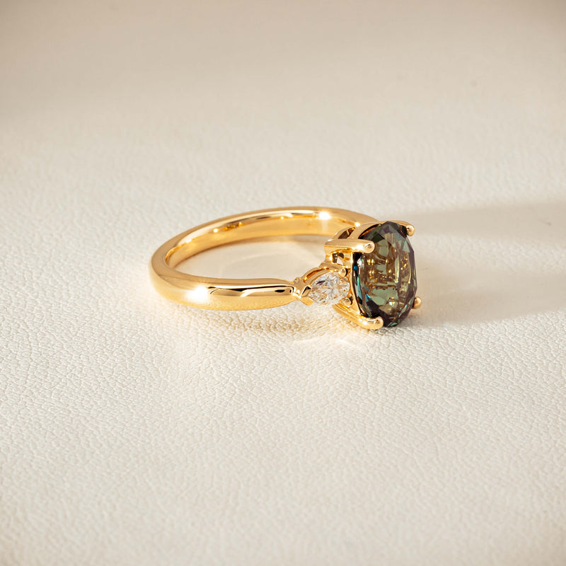 18ct Yellow Gold 3.01ct Green Sapphire & Diamond Ayla Ring