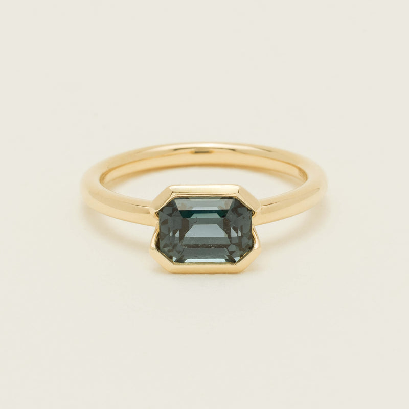 18ct Yellow Gold 2.05ct Green Sapphire Elle Ring