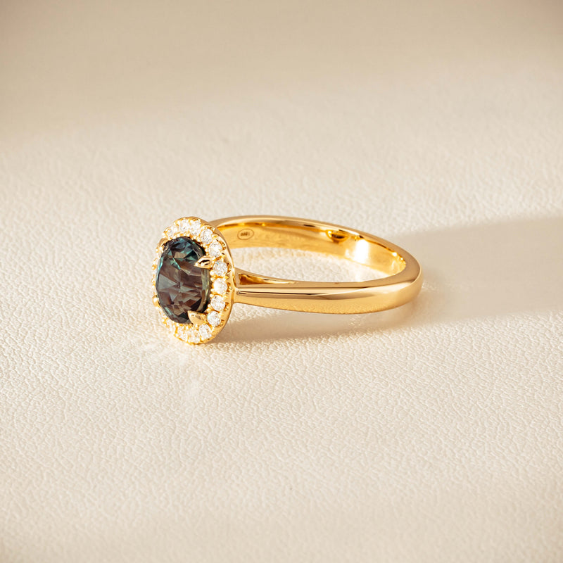 18ct Yellow Gold 2.03ct Green Sapphire & Diamond Nina Ring