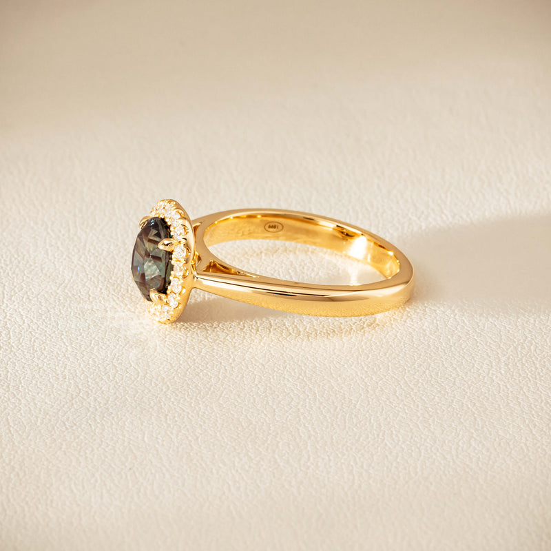 18ct Yellow Gold 2.03ct Green Sapphire & Diamond Nina Ring