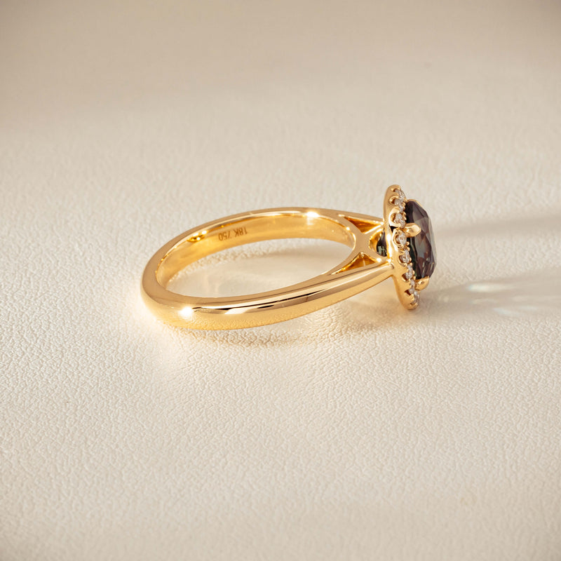 18ct Yellow Gold 2.03ct Green Sapphire & Diamond Nina Ring