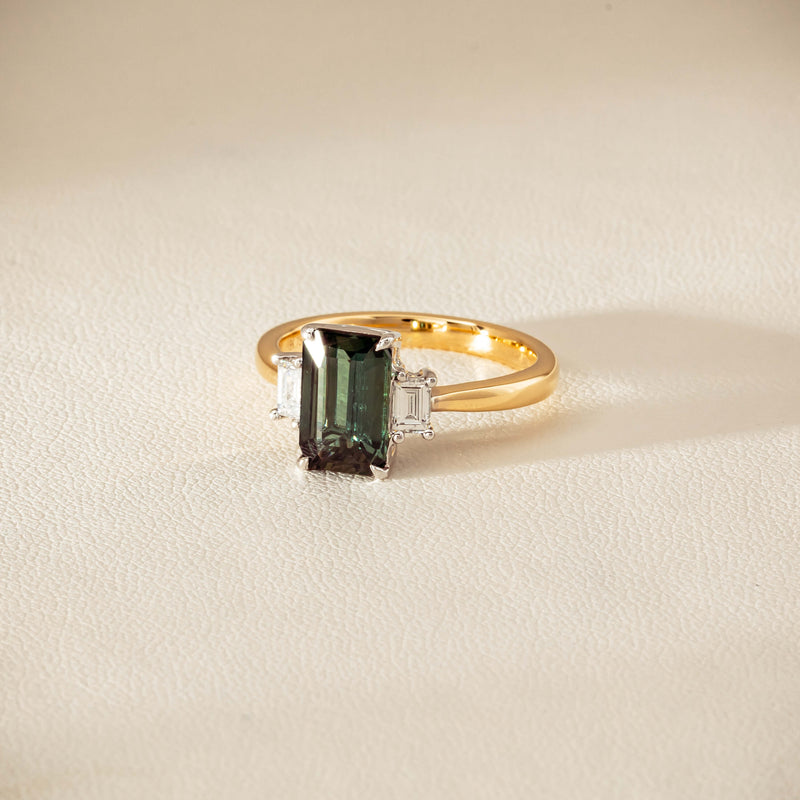 18ct Yellow Gold 2.35ct Green Sapphire Diamond Odyssey Ring