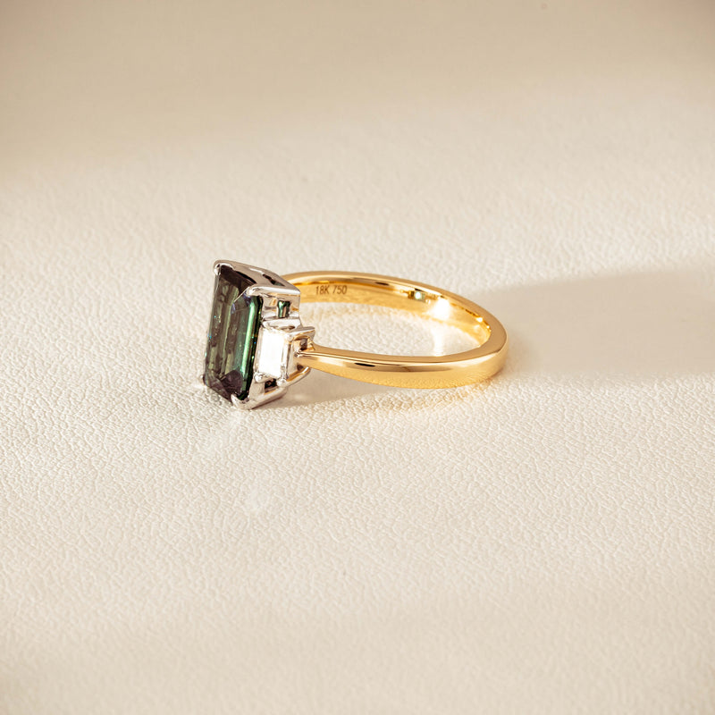 18ct Yellow Gold 2.35ct Green Sapphire Diamond Odyssey Ring