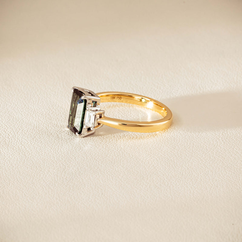 18ct Yellow Gold 2.35ct Green Sapphire Diamond Odyssey Ring