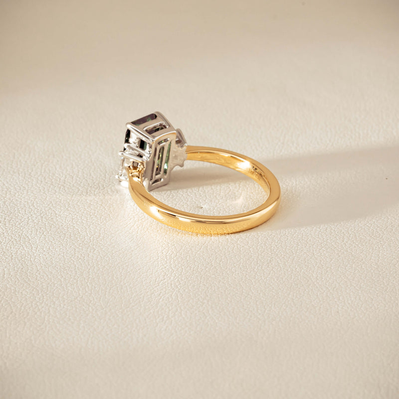 18ct Yellow Gold 2.35ct Green Sapphire Diamond Odyssey Ring