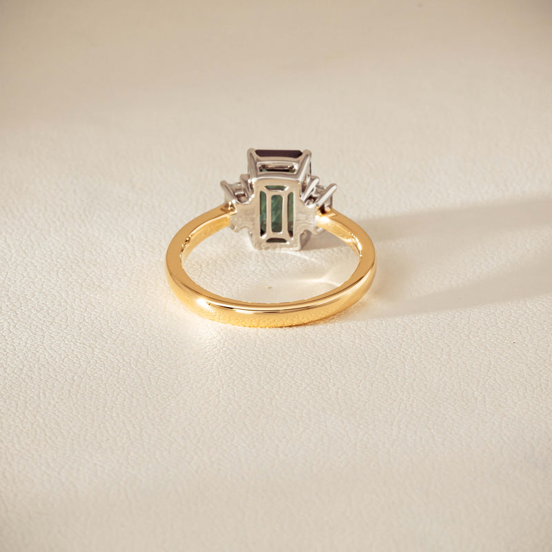 18ct Yellow Gold 2.35ct Green Sapphire Diamond Odyssey Ring