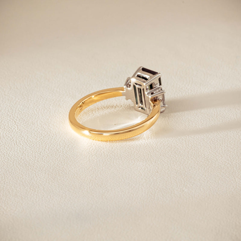 18ct Yellow Gold 2.35ct Green Sapphire Diamond Odyssey Ring