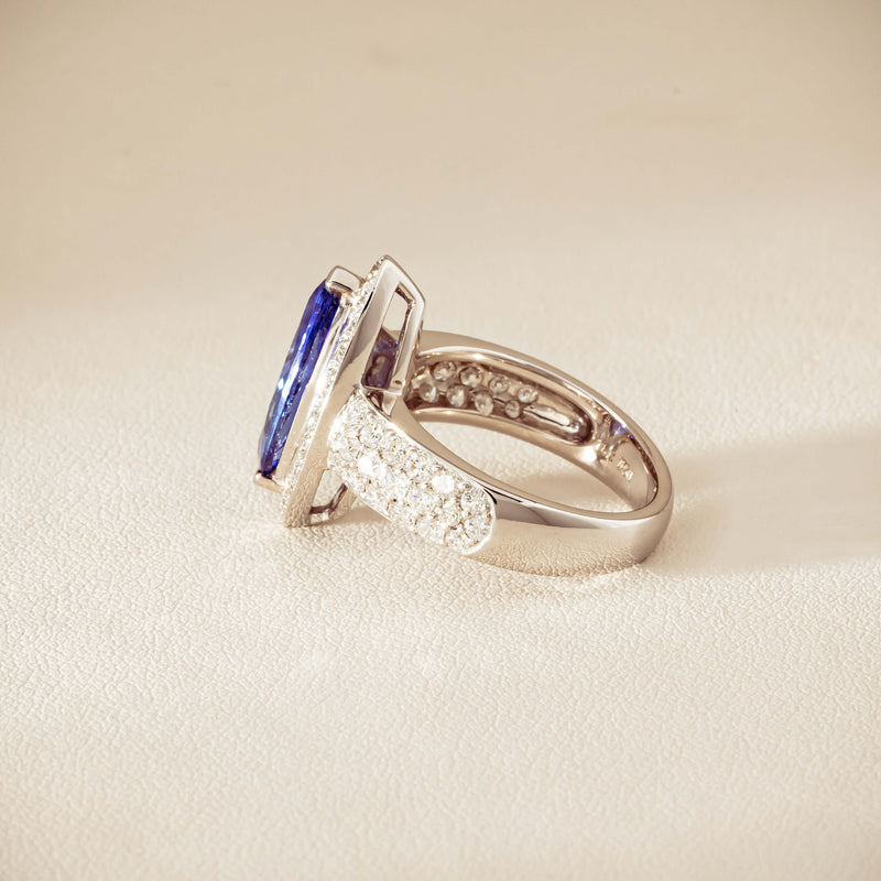 Deja Vu 18ct White Gold 2.20ct Tanzanite & Diamond Ring