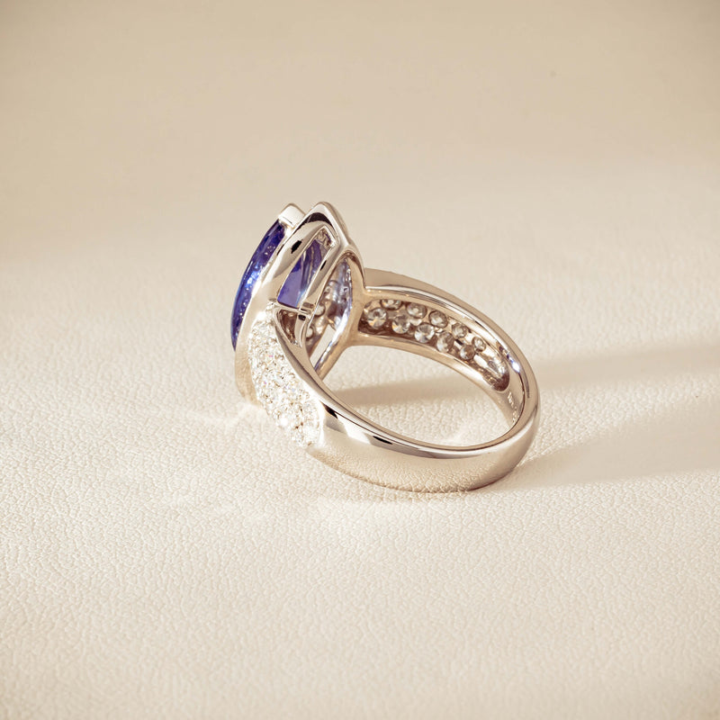 Deja Vu 18ct White Gold 2.20ct Tanzanite & Diamond Ring