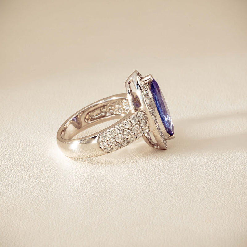 Deja Vu 18ct White Gold 2.20ct Tanzanite & Diamond Ring