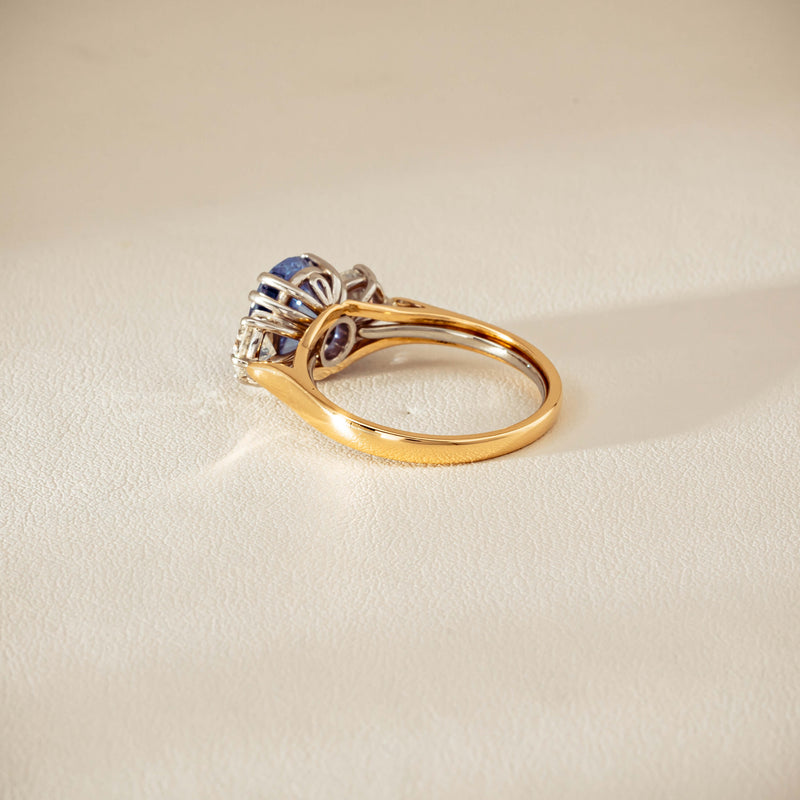 Deja Vu 18ct Yellow Gold 3.67ct Sapphire & Diamond Ring