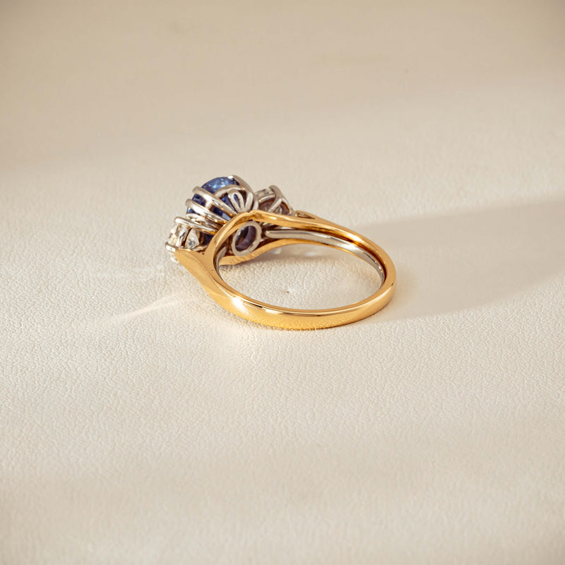 Deja Vu 18ct Yellow Gold 3.67ct Sapphire & Diamond Ring