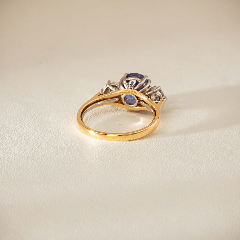 Deja Vu 18ct Yellow Gold 3.67ct Sapphire & Diamond Ring