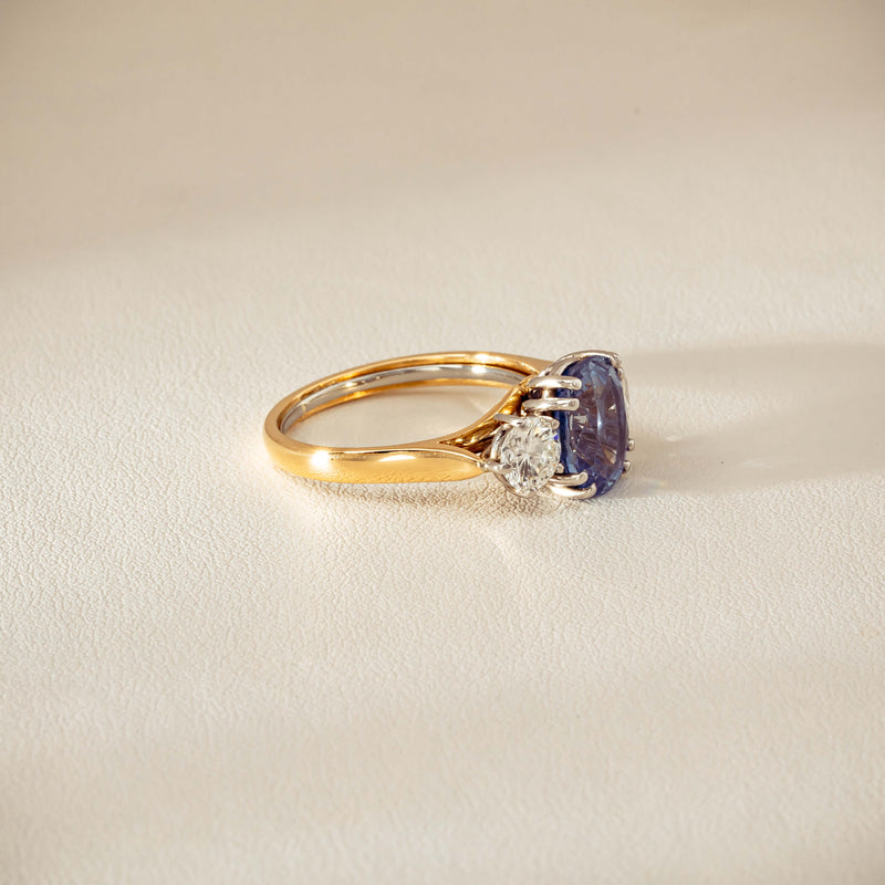 Deja Vu 18ct Yellow Gold 3.67ct Sapphire & Diamond Ring