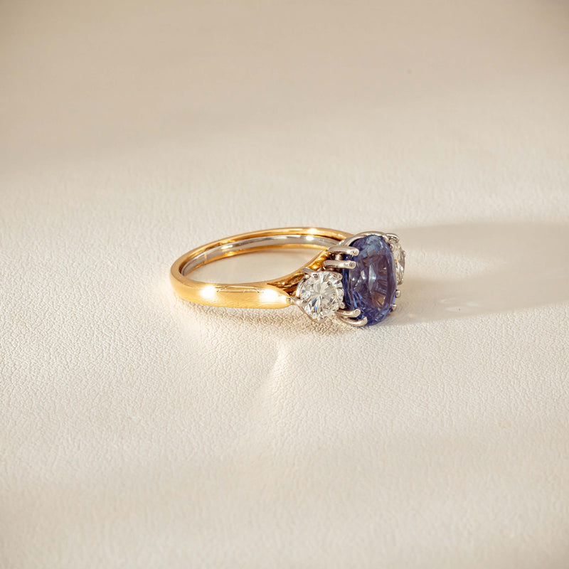 Deja Vu 18ct Yellow Gold 3.67ct Sapphire & Diamond Ring