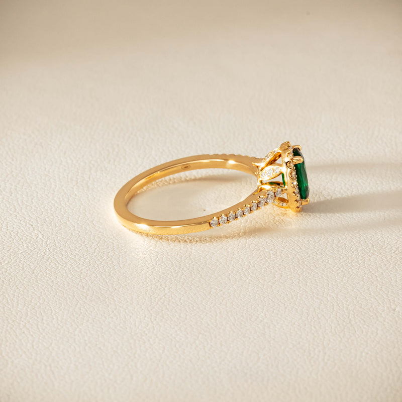 18ct Yellow Gold .72ct Emerald Diamond Mini Sierra Ring