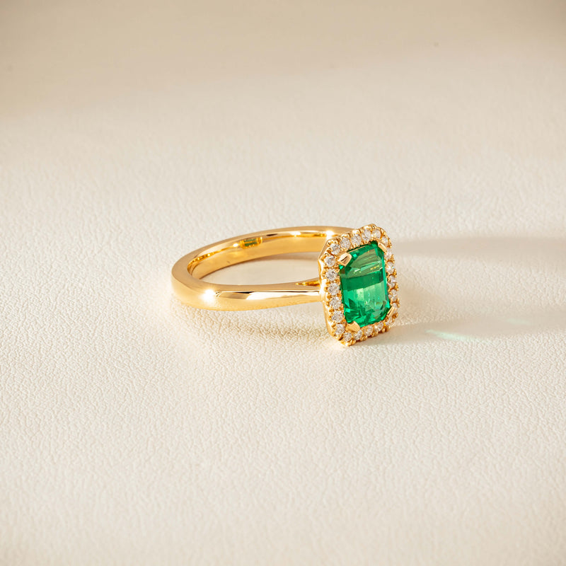 18ct Yellow Gold 1.38ct Emerald & Diamond Nina Ring