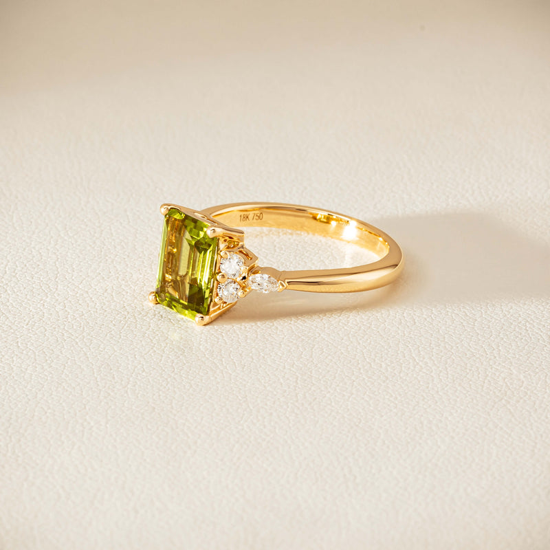 18ct Yellow Gold 2.20ct Peridot & Diamond Oriana Ring