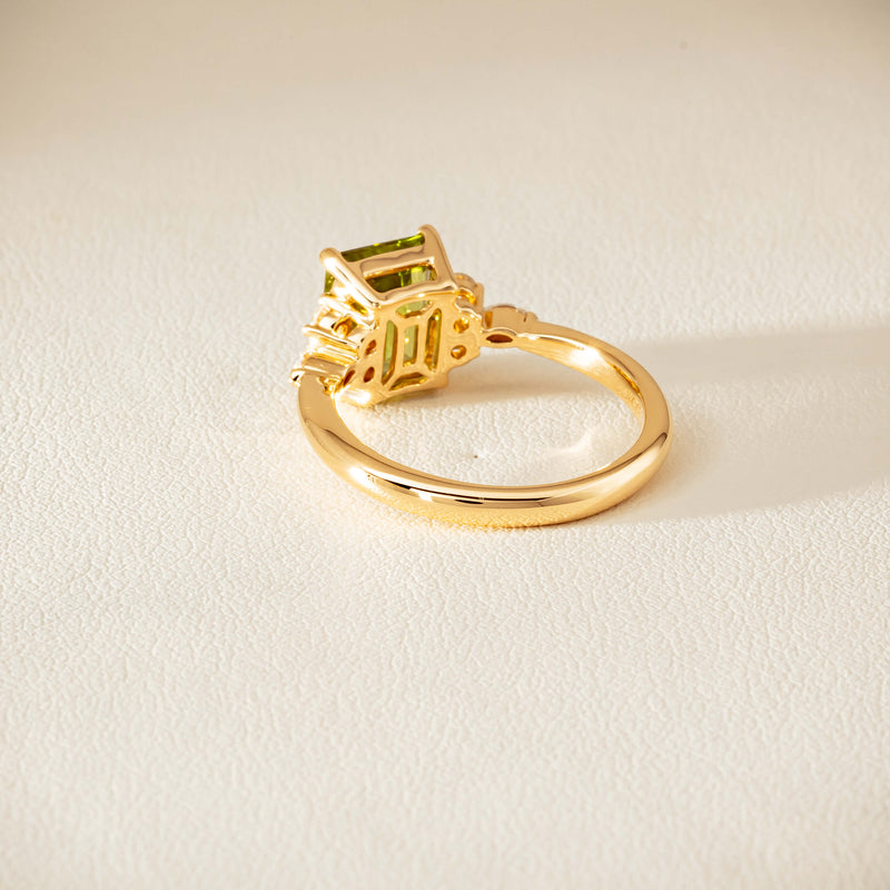 18ct Yellow Gold 2.20ct Peridot & Diamond Oriana Ring