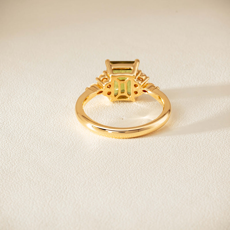 18ct Yellow Gold 2.20ct Peridot & Diamond Oriana Ring