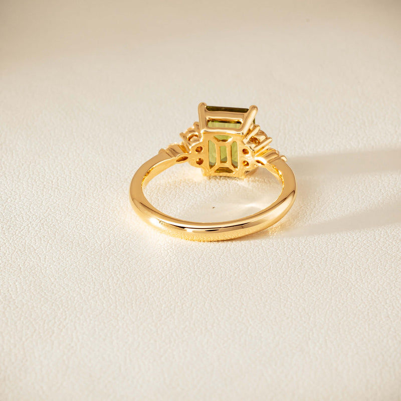 18ct Yellow Gold 2.20ct Peridot & Diamond Oriana Ring