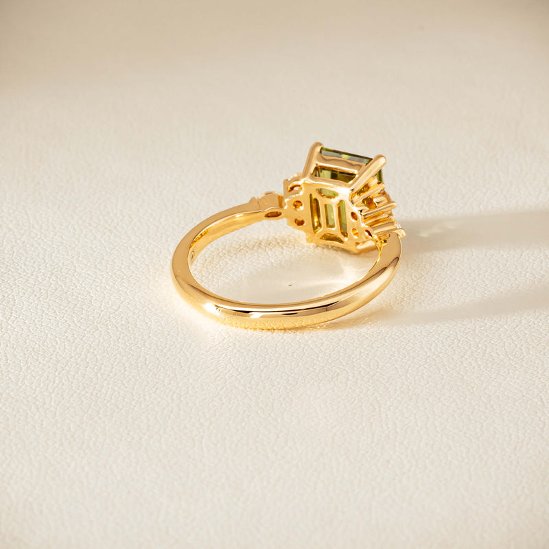 18ct Yellow Gold 2.20ct Peridot & Diamond Oriana Ring