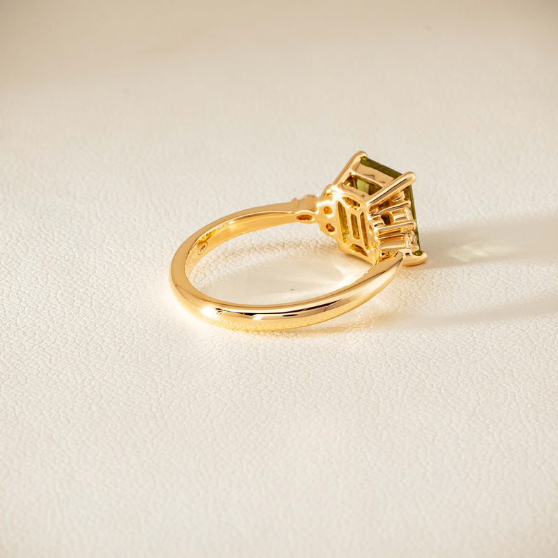 18ct Yellow Gold 2.20ct Peridot & Diamond Oriana Ring