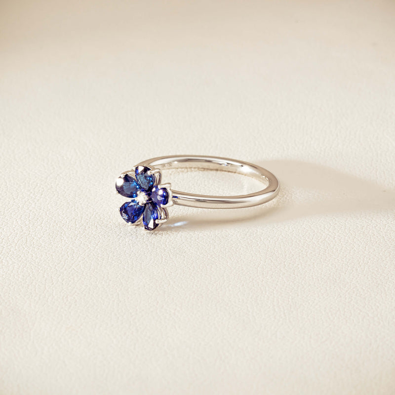 18ct White Gold Sapphire & Diamond Forget-Me-Not Ring