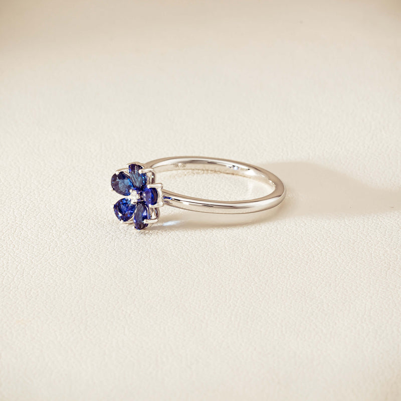 18ct White Gold Sapphire & Diamond Forget-Me-Not Ring