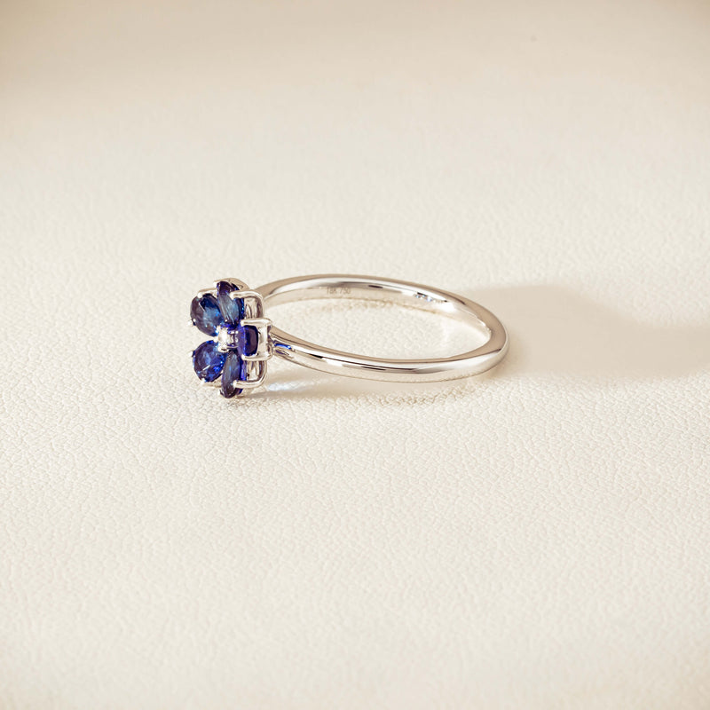 18ct White Gold Sapphire & Diamond Forget-Me-Not Ring