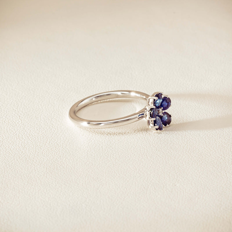 18ct White Gold Sapphire & Diamond Forget-Me-Not Ring